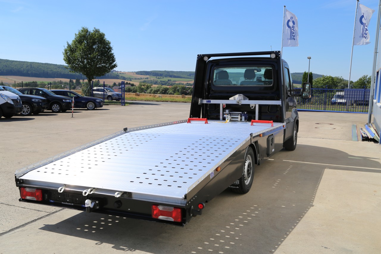 Transporter Mit 3 5 Tonnen Anhängelast Kaufen www.lkwaufbauten.de
