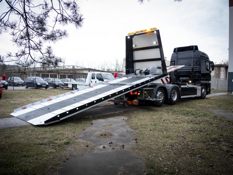 Abschleppplateau über 18 Tonnen